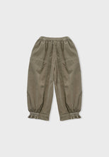 Load image into Gallery viewer, Alber Corduroy Pants Khaki
