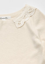 Load image into Gallery viewer, Nancy T-shirt Cream