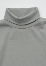 Load image into Gallery viewer, Tyrenne Turtleneck Blue