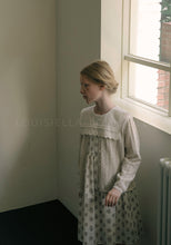 Load image into Gallery viewer, Roselia Knit Cardigan Light Beige