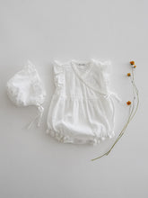 Load image into Gallery viewer, Baby Marguerite Bonnet

