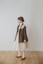 Load image into Gallery viewer, Berger Cape