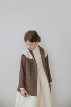 Load image into Gallery viewer, Berger Cape