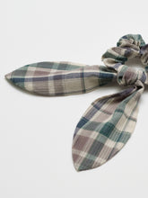 Load image into Gallery viewer, Gradin Scrunchies