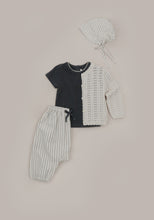 Load image into Gallery viewer, Baby Ivy Bonnet
