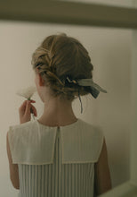 Load image into Gallery viewer, Giena Hair Pin
