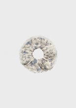 Load image into Gallery viewer, Helisei Scrunchie
