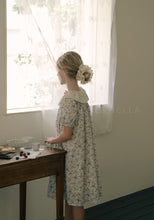 Load image into Gallery viewer, Helisei Dress
