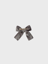 Load image into Gallery viewer, Ande Velvet Hairpin

