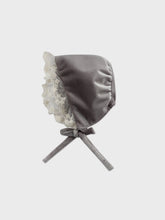 Load image into Gallery viewer, Baby Ande Velvet Bonnet
