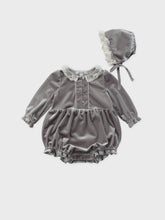 Load image into Gallery viewer, Baby Ande Velvet Bonnet
