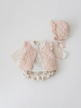 Load image into Gallery viewer, Baby Brielle Quilting Bonnet

