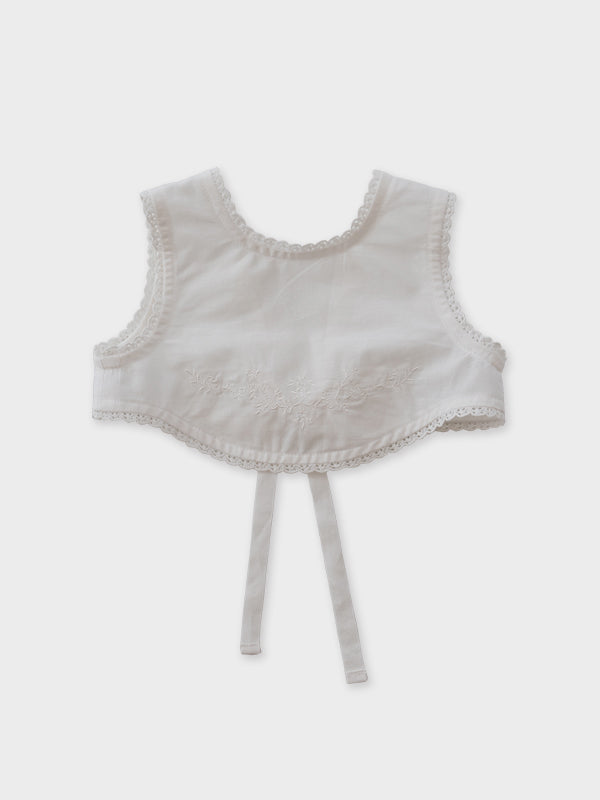 Claudia Bib