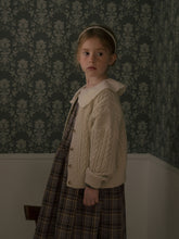 Load image into Gallery viewer, Melodien Knit Cardigan Light Beige
