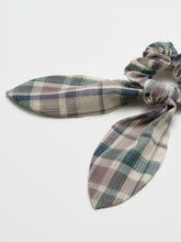 Load image into Gallery viewer, Gradin Scrunchies
