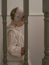 Load image into Gallery viewer, Gracia Earmuffs
