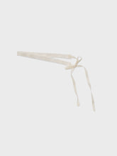 Load image into Gallery viewer, Armeria Hair Band
