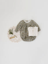 Load image into Gallery viewer, Baby Odelia corduroy Romper
